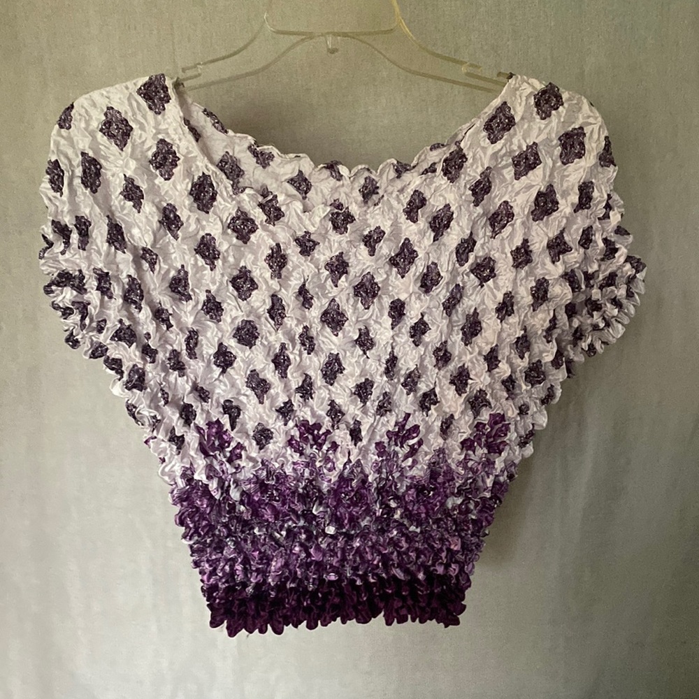 Purple and White popcorn top